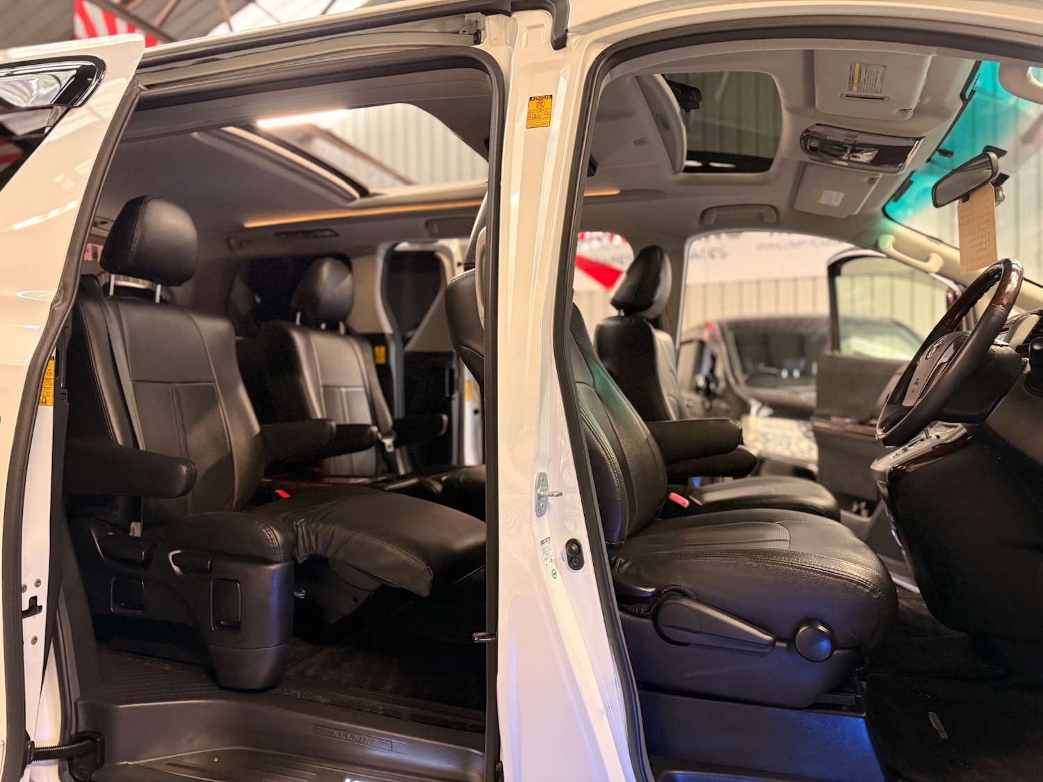 Used Toyota Vellfire 2012 for sale - 76974805: Photo 14