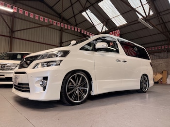 Used Toyota Vellfire 2012 for sale - 76974805: Photo