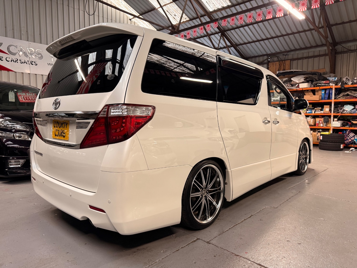 Used Toyota Vellfire 2012 for sale - 76974805: Photo 7