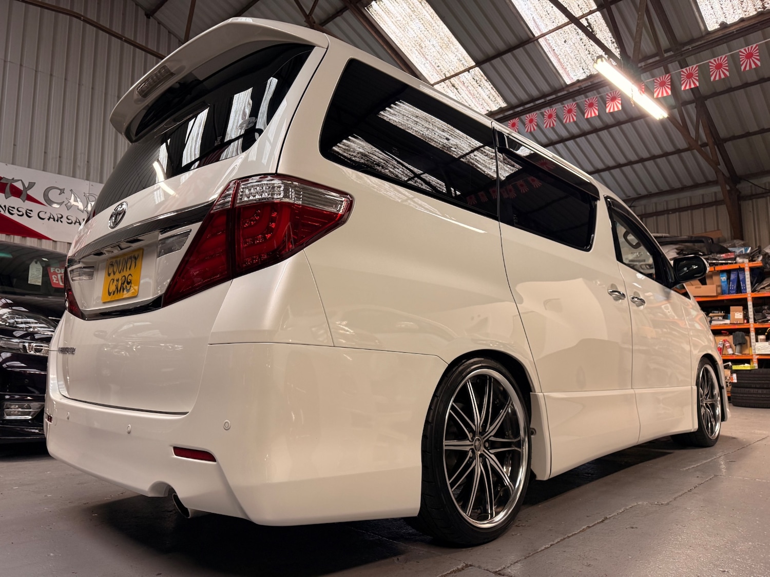 Used Toyota Vellfire 2012 for sale - 76974805: Photo 8