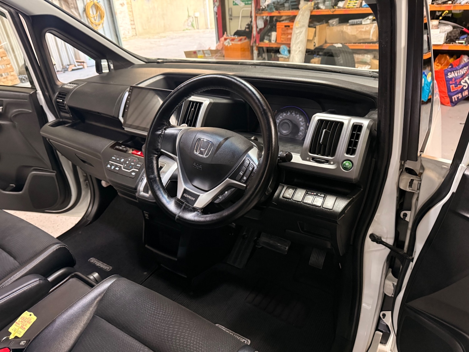 Used Honda Stepwagon 2012 for sale - 77097057: Photo 10