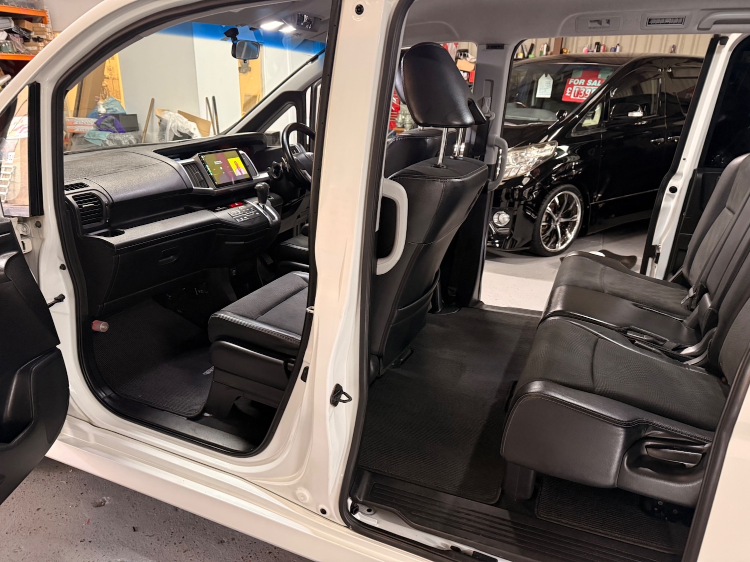 Used Honda Stepwagon 2012 for sale - 77097057: Photo 13