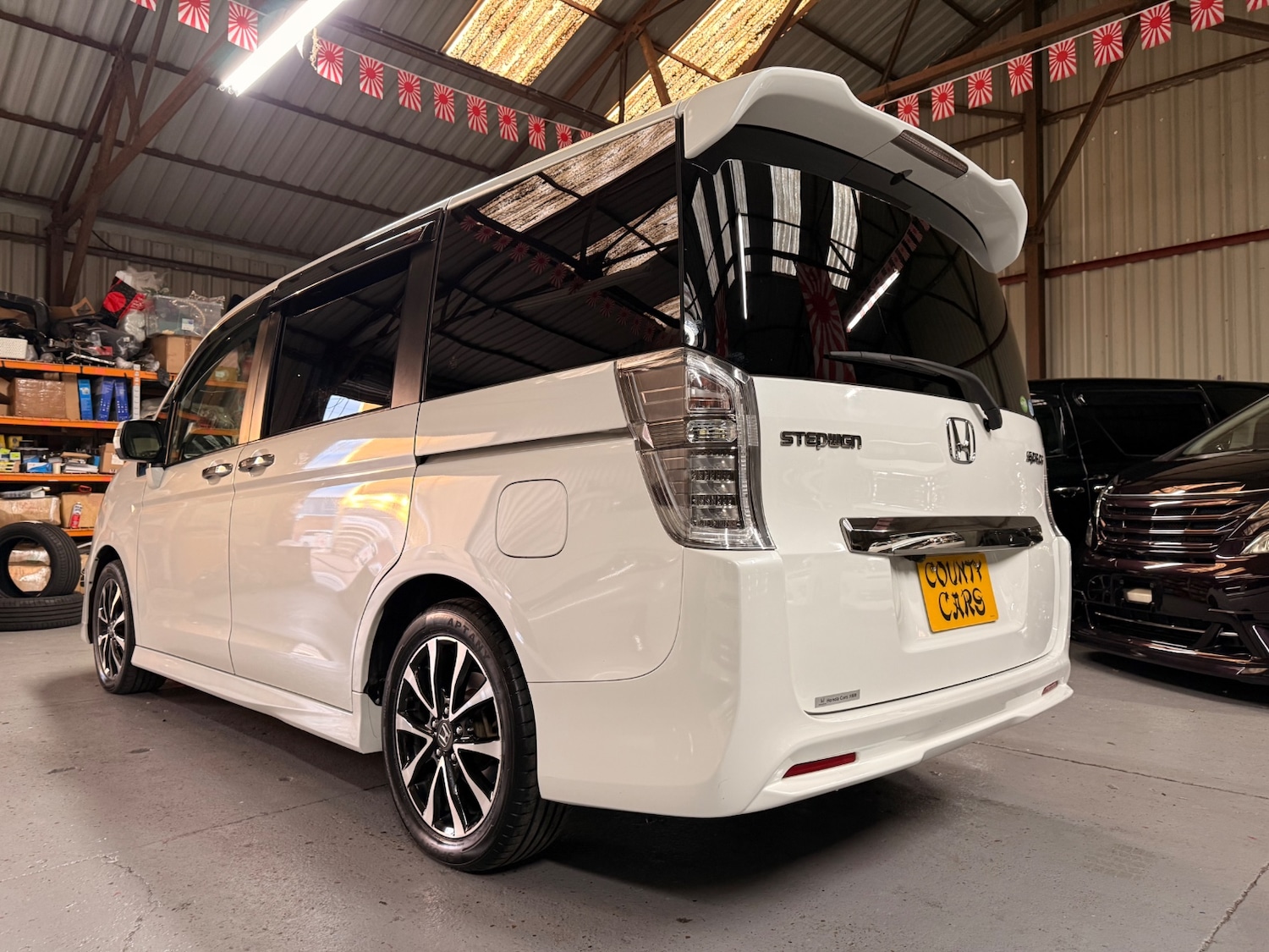 Used Honda Stepwagon 2012 for sale - 77097057: Photo 4