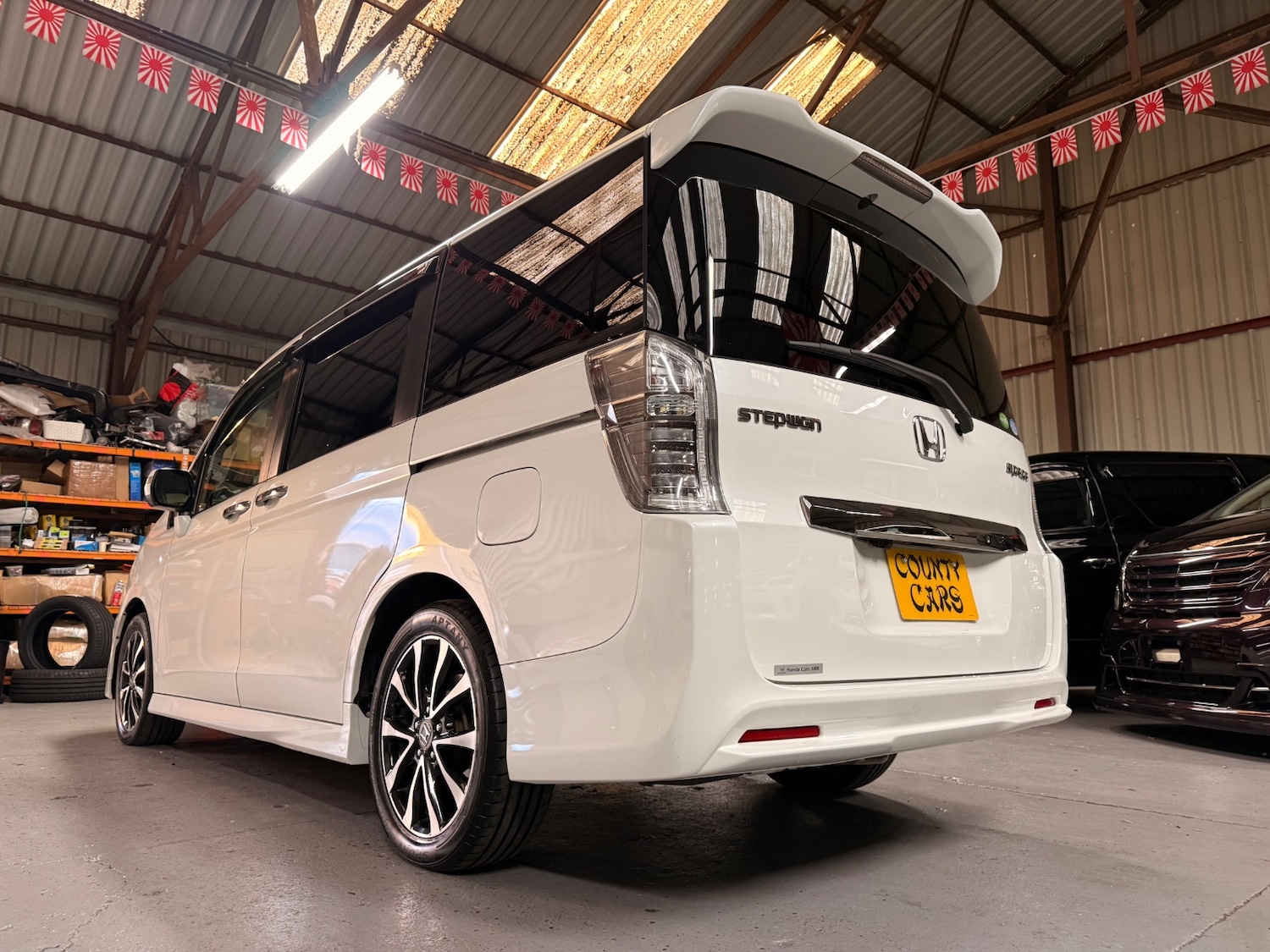 Used Honda Stepwagon 2012 for sale - 77097057: Photo 5