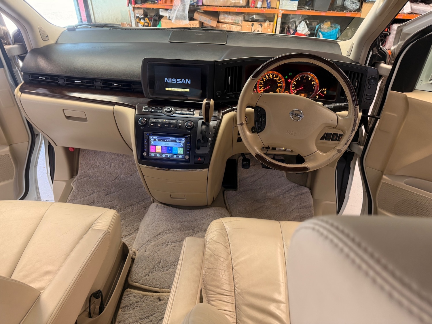 Used Nissan Elgrand 2005 for sale - 76369535: Photo 12