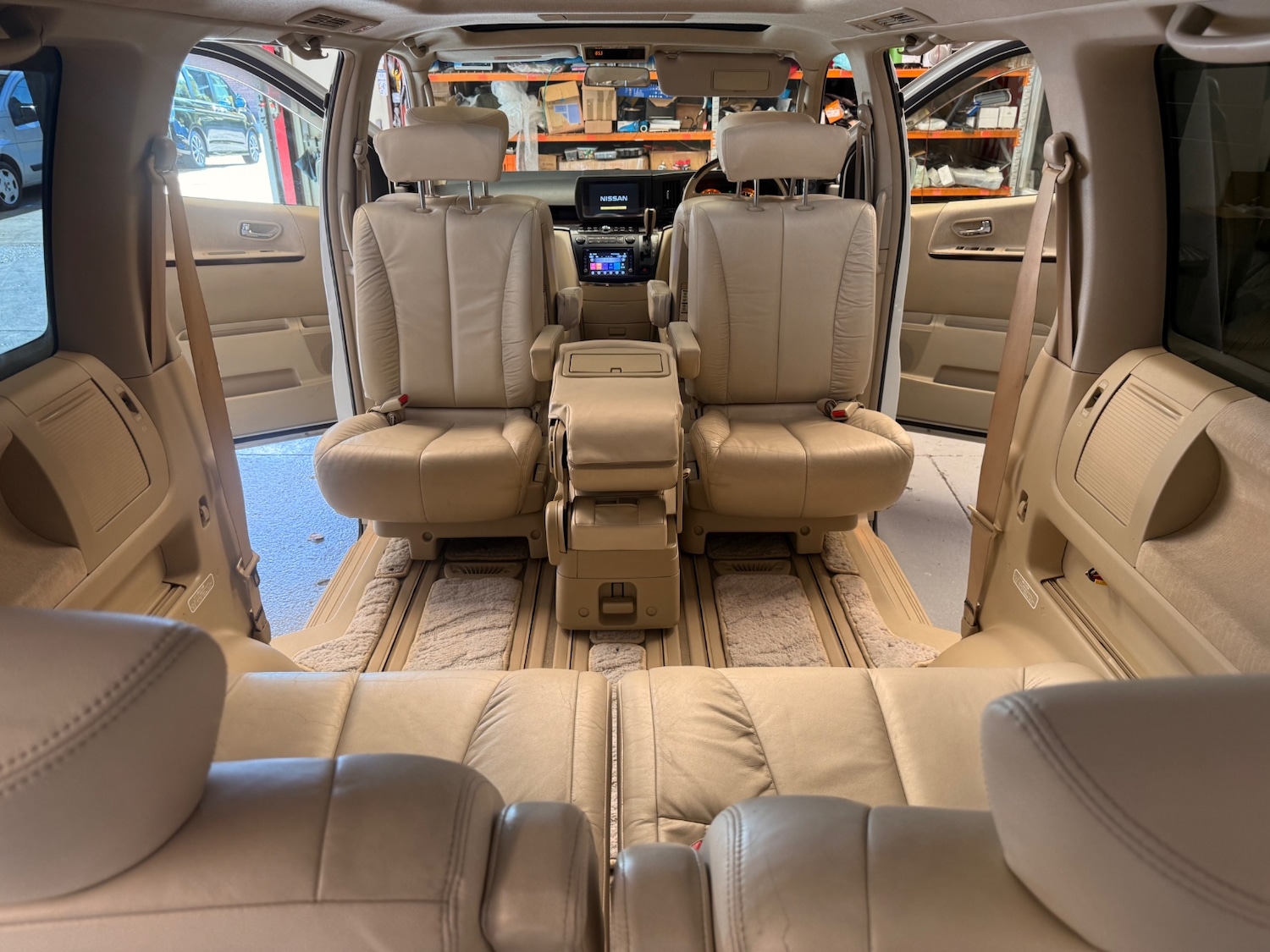 Used Nissan Elgrand 2005 for sale - 76369535: Photo 18