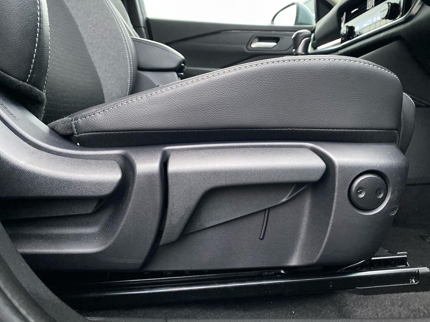 Used Nissan Qashqai 2024 for sale - 77056702: Photo 32