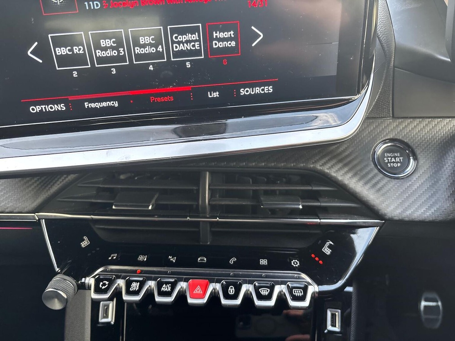 Used Peugeot 2008 2021 for sale - 76450558: Photo 12