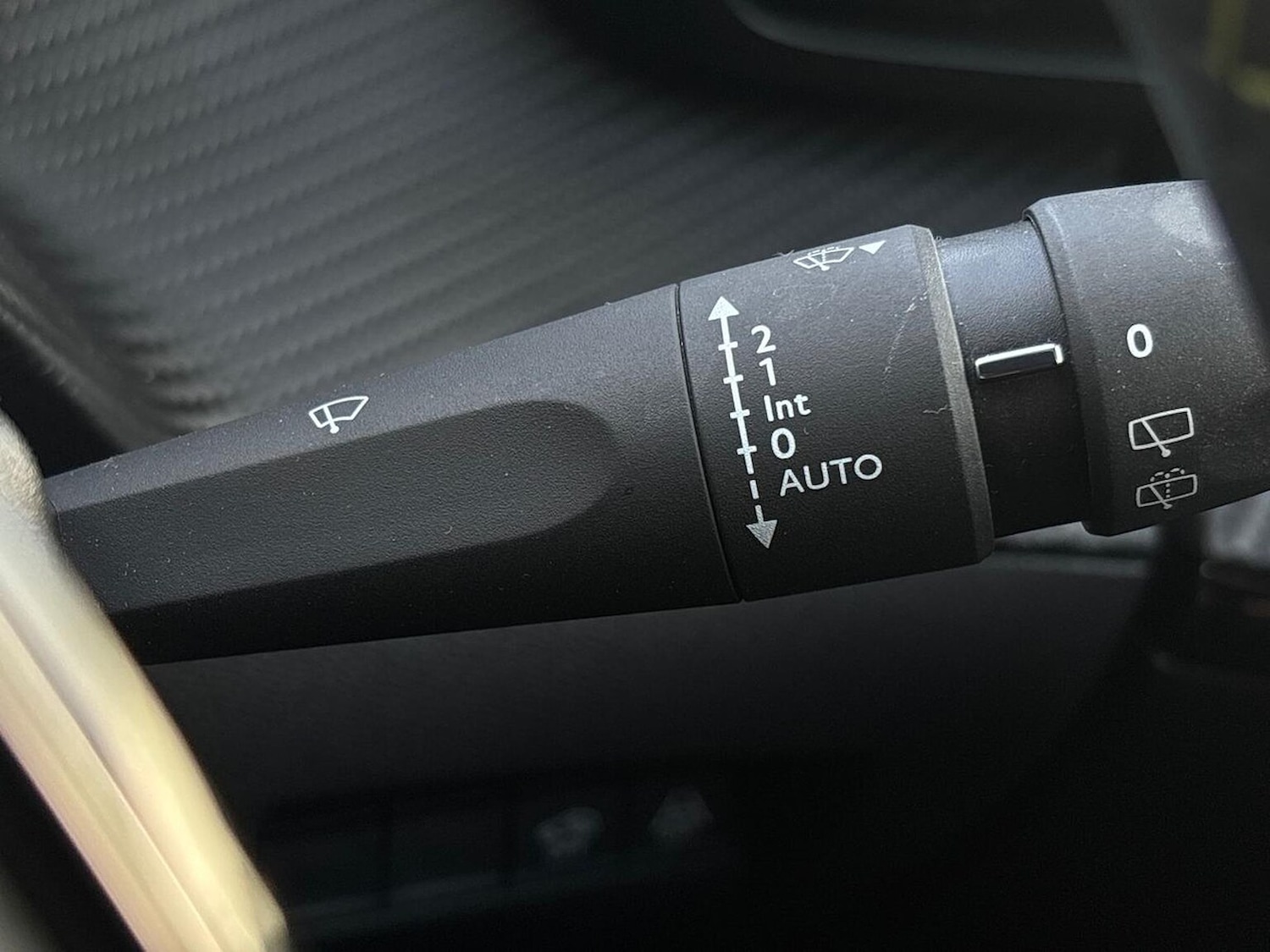 Used Peugeot 2008 2021 for sale - 76450558: Photo 28