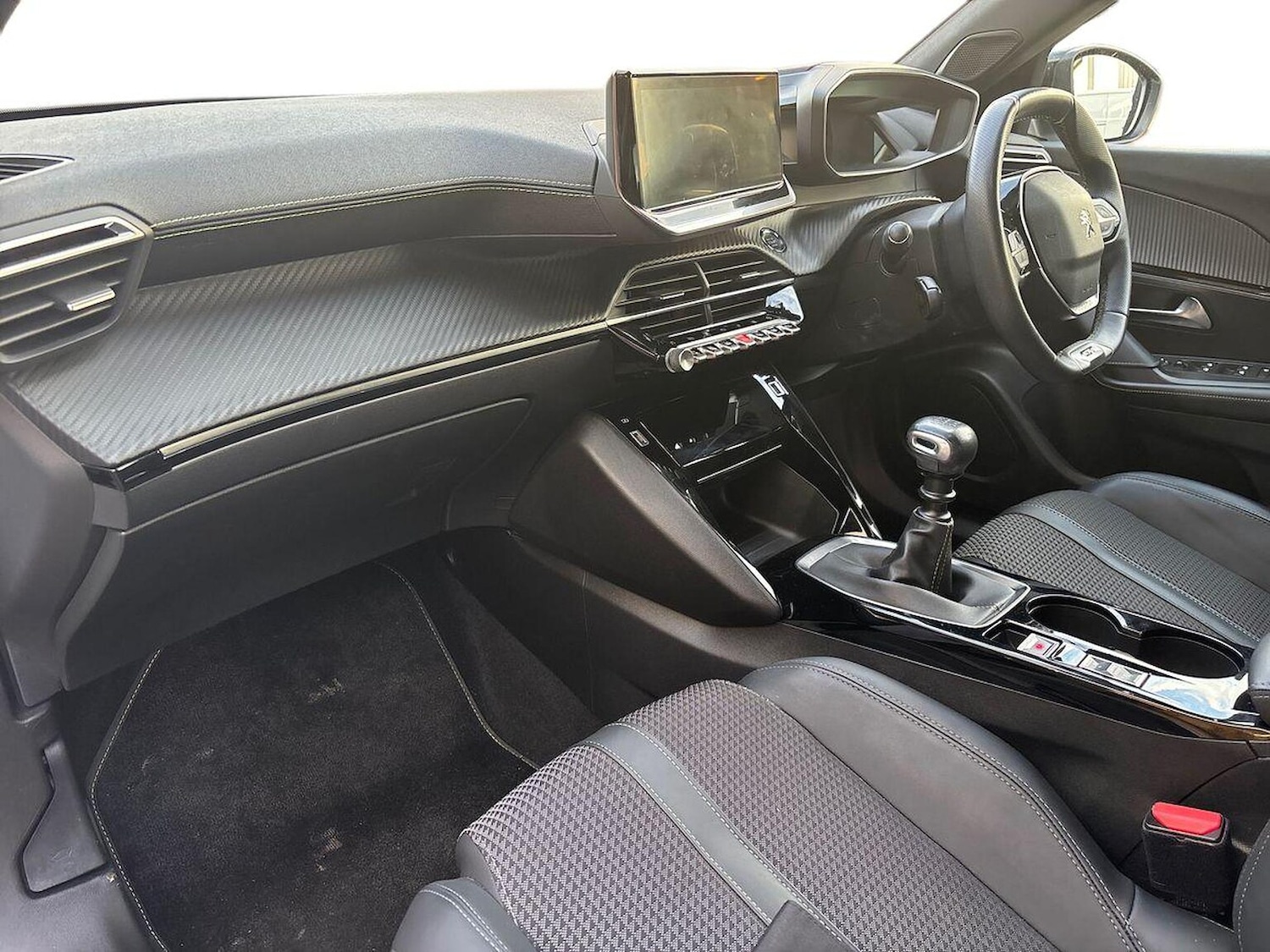 Used Peugeot 2008 2021 for sale - 76450558: Photo 7