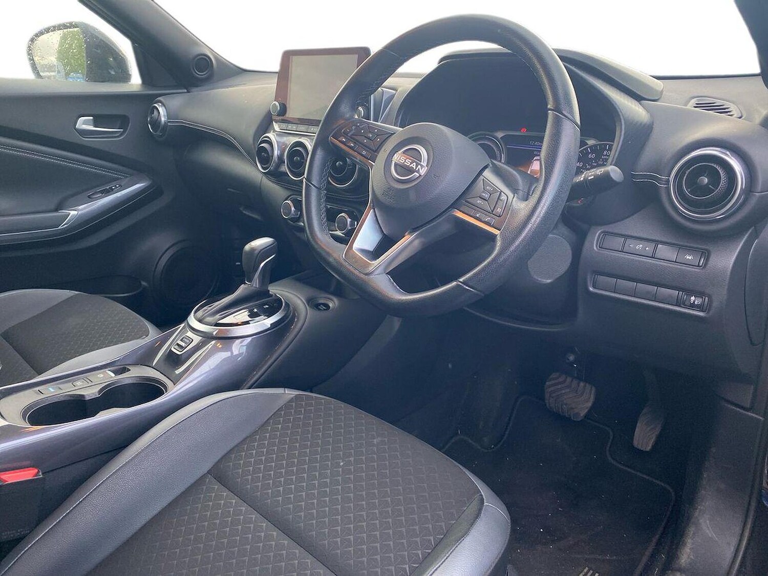 Used Nissan Juke 2022 for sale - 76638900: Photo 15