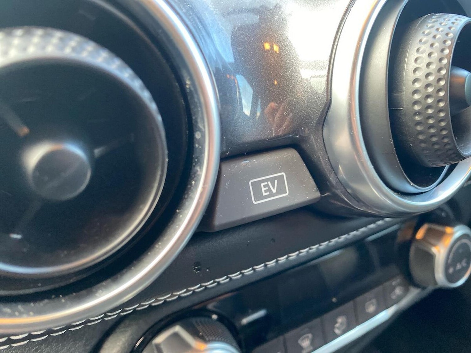 Used Nissan Juke 2022 for sale - 76638900: Photo 41