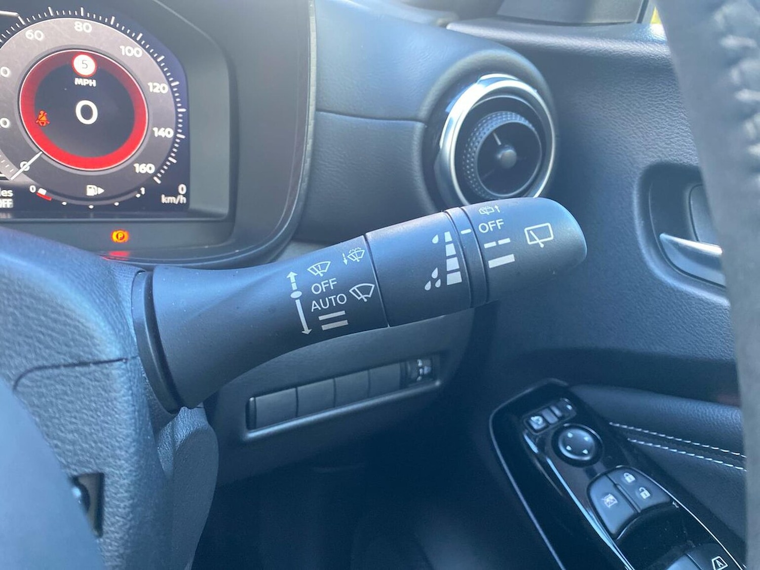 Used Nissan Juke 2024 for sale - 76518619: Photo 29