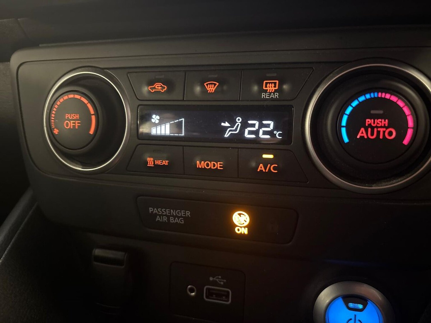 Used Nissan Leaf 2022 for sale - 76571022: Photo 12