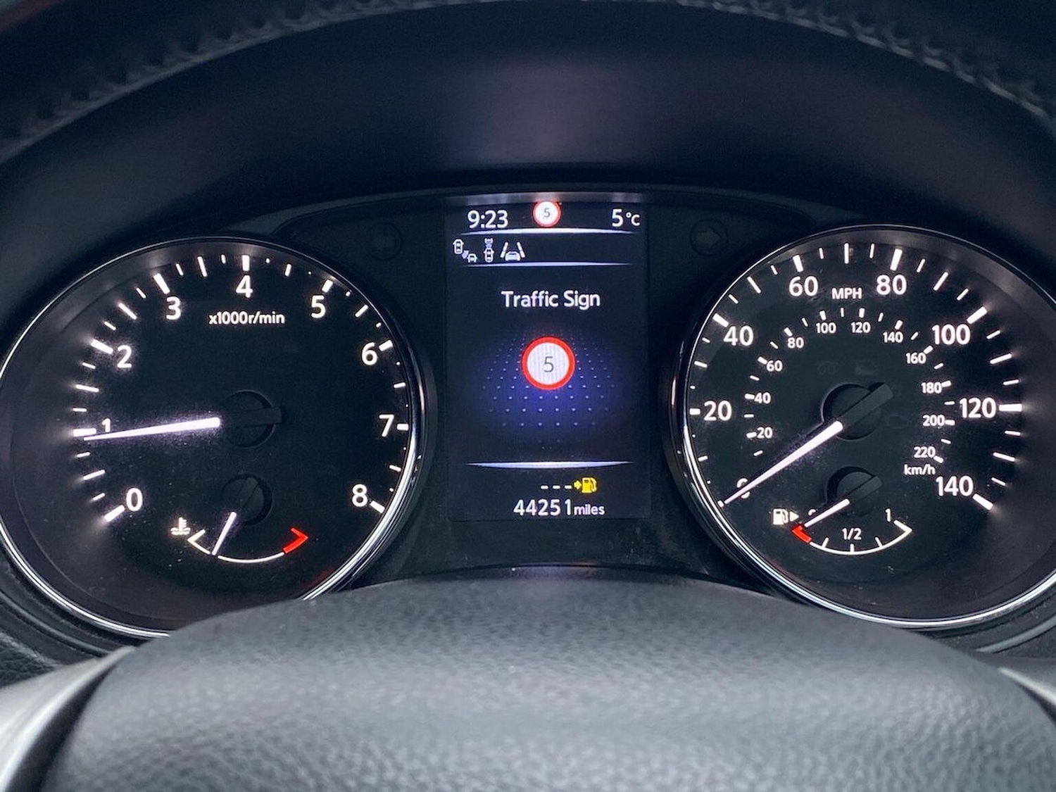 Used Nissan Qashqai 2016 for sale - 77931695: Photo 10