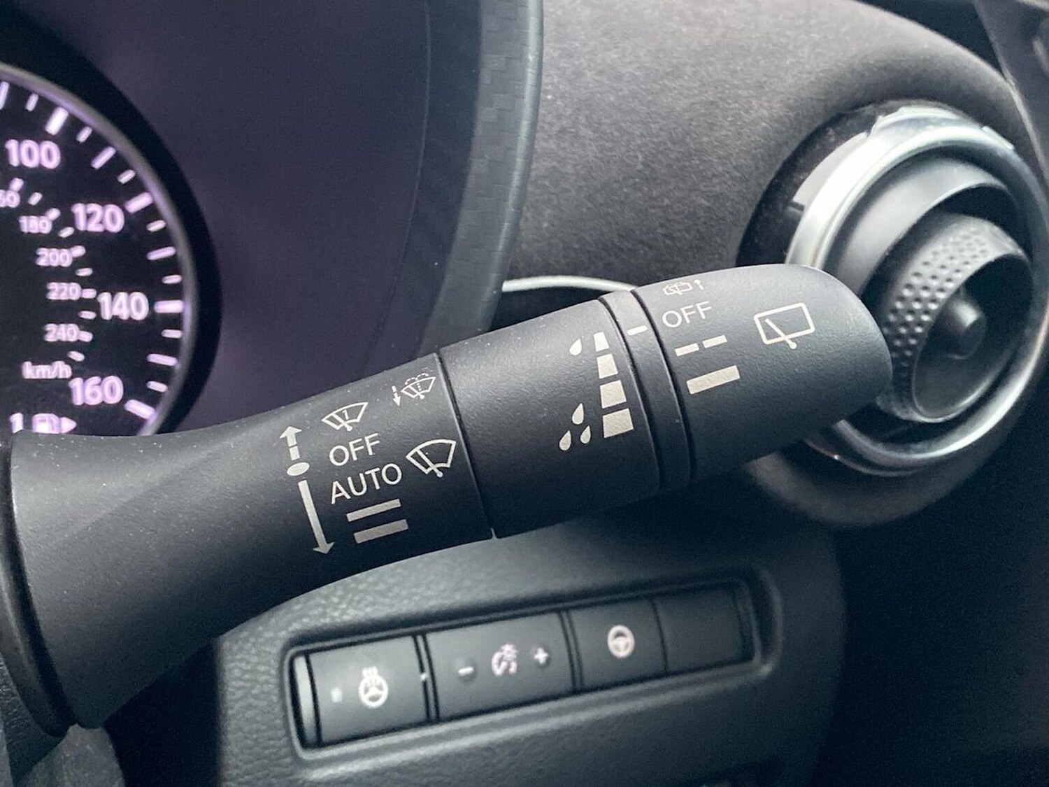 Used Nissan Juke 2023 for sale - 77916137: Photo 28