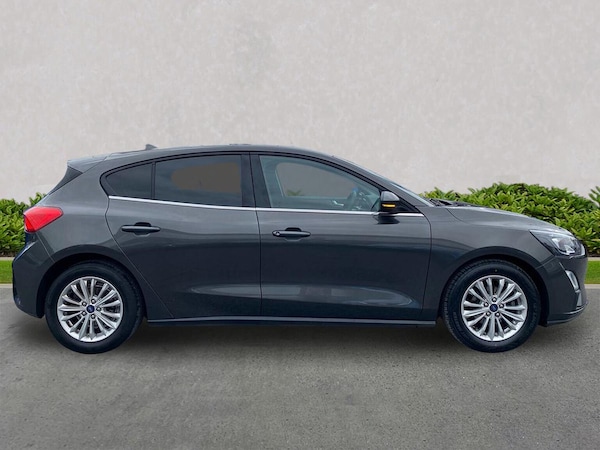 Used Ford Focus 2021 for sale - 76225084: Photo 3