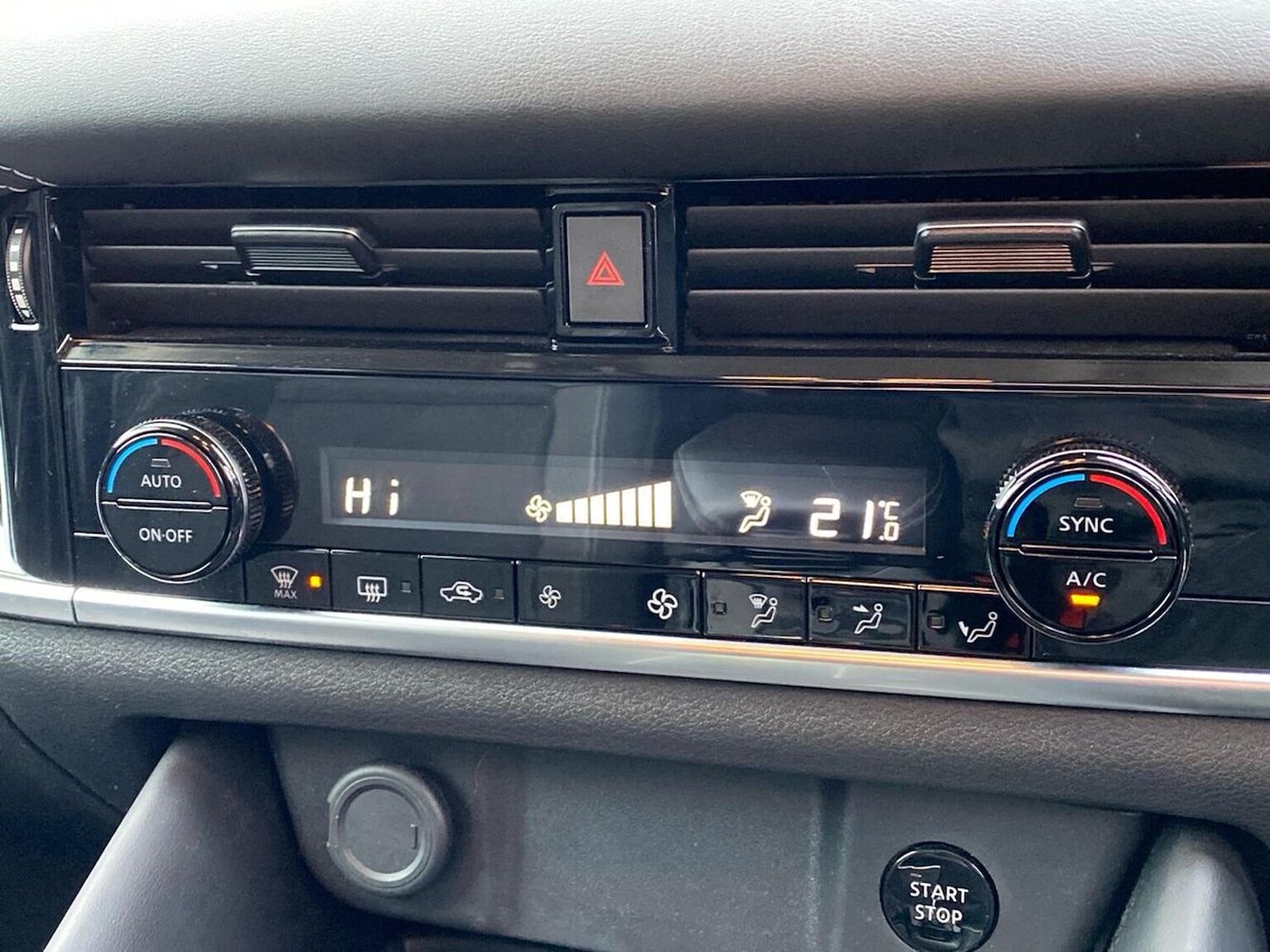 Used Nissan Qashqai 2023 for sale - 77888642: Photo 12