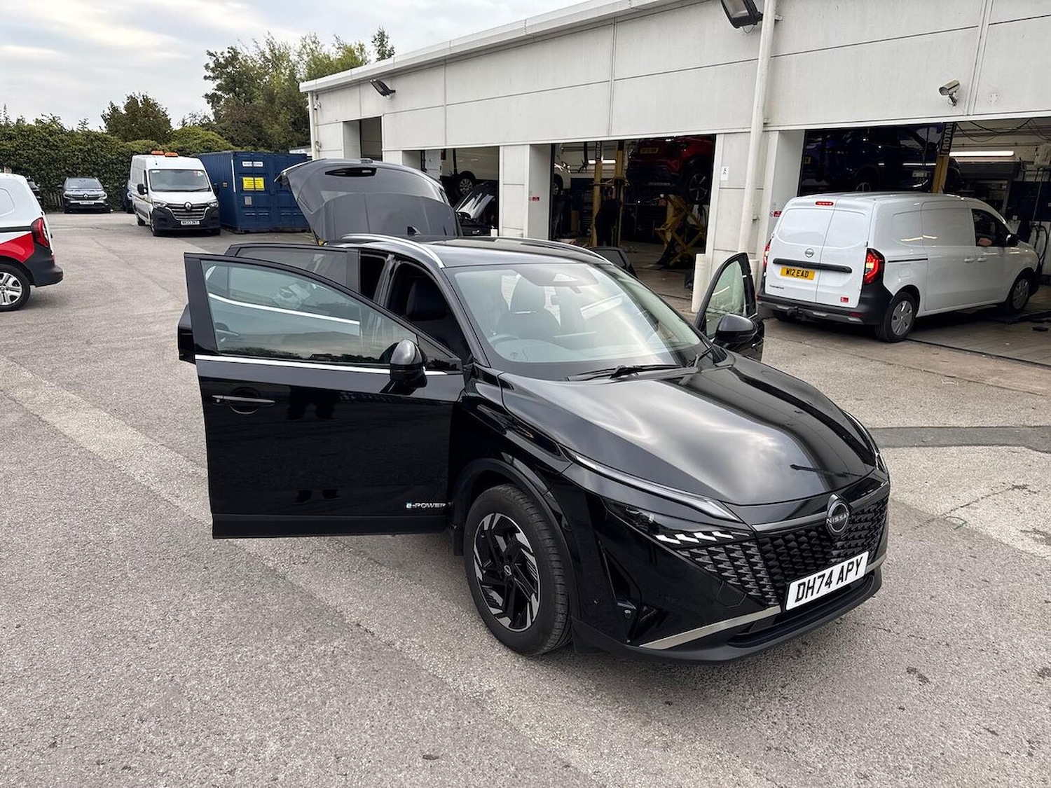 Used Nissan Qashqai 2024 for sale - 76149405: Photo 40
