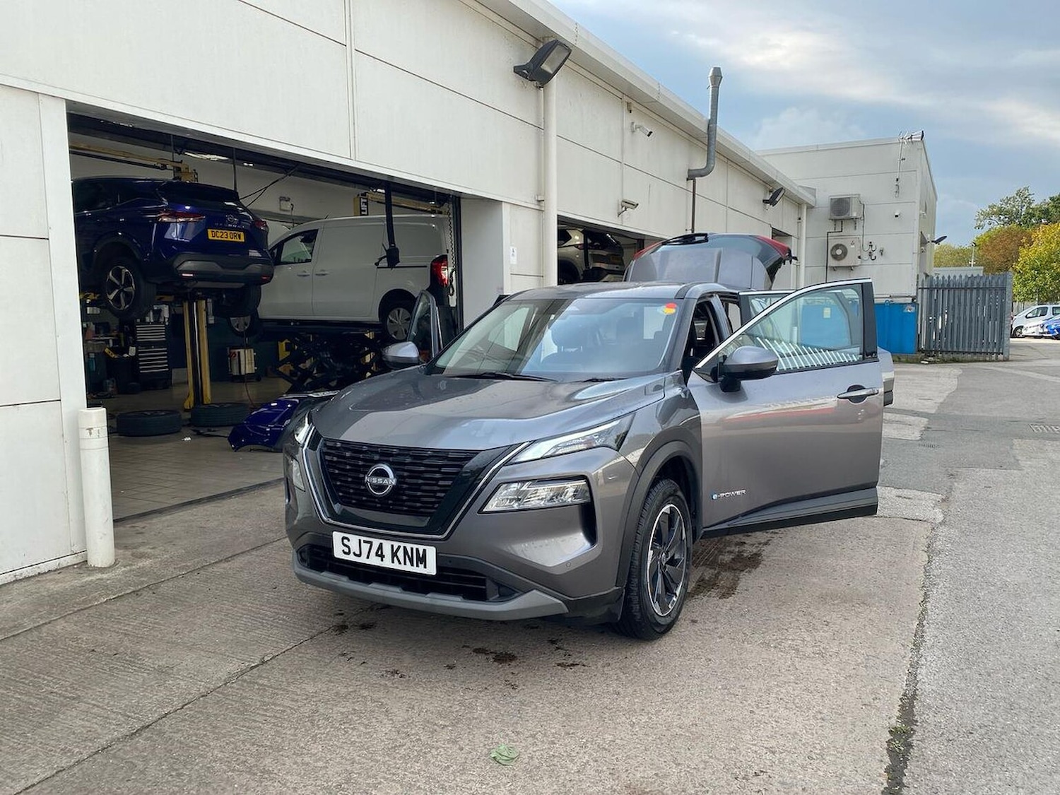 Used Nissan X-Trail 2024 for sale - 76149492: Photo 40