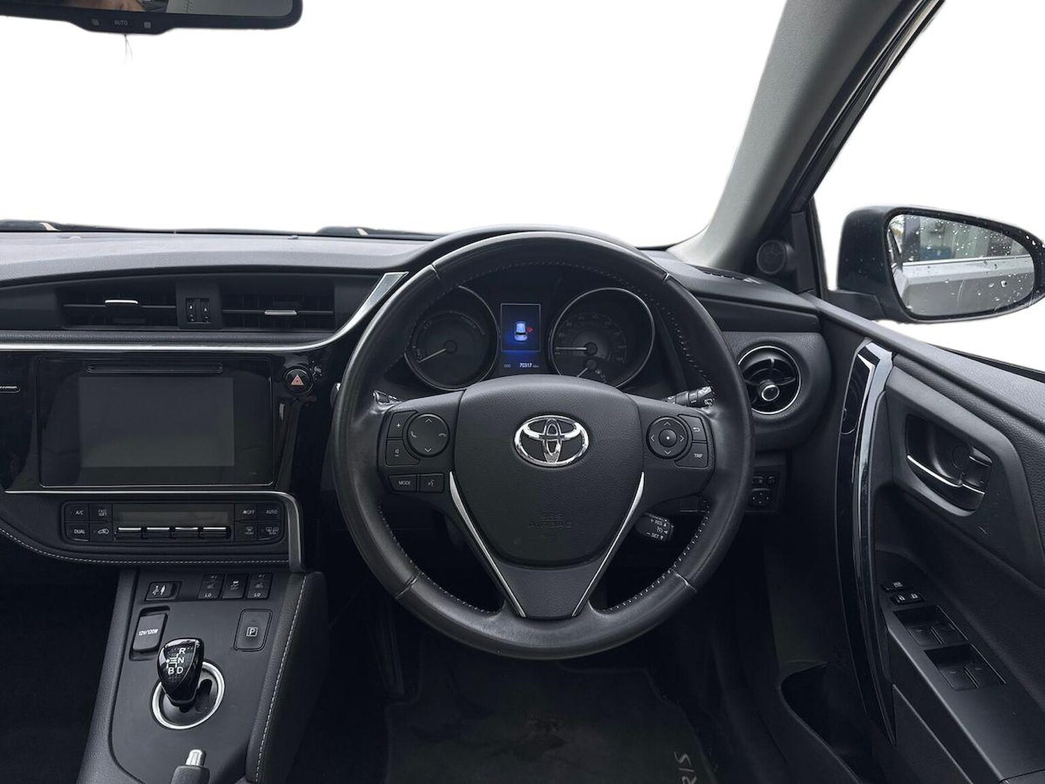 Used Toyota Auris 2016 for sale - 76149400: Photo 9
