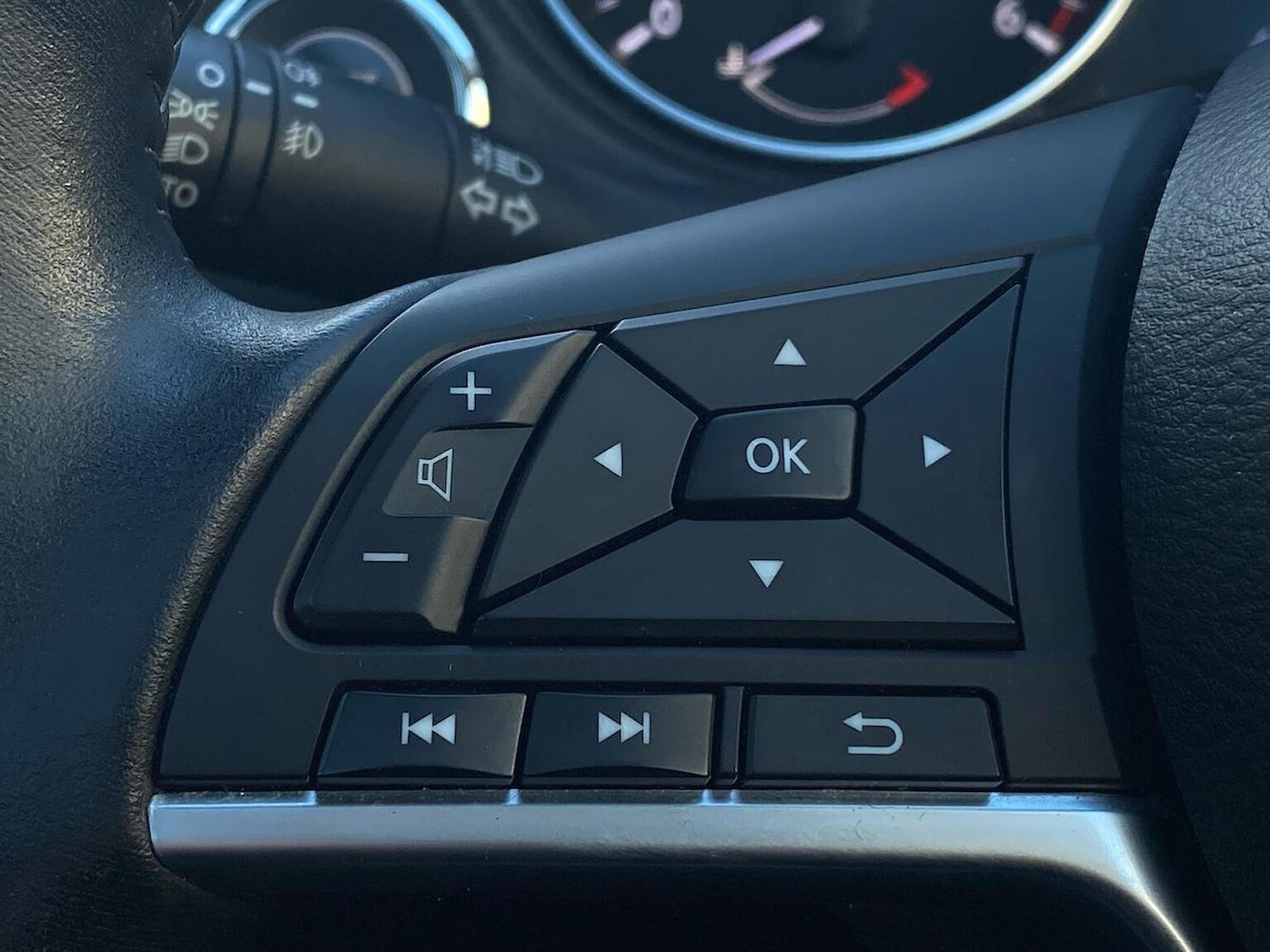 Used Nissan Qashqai 2017 for sale - 76527329: Photo 27