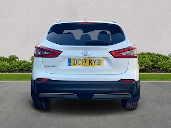 Used Nissan Qashqai 2017 for sale - 76527329: Photo