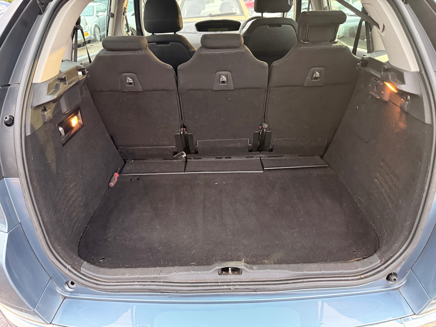 Used Citroen C4 Picasso 2011 for sale - 76765070: Photo 4