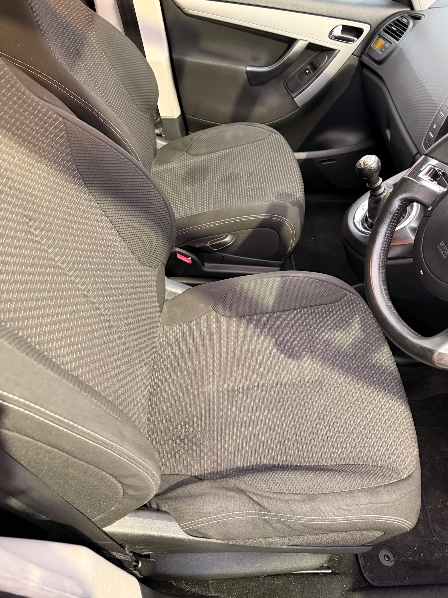 Used Citroen C4 Picasso 2011 for sale - 76765070: Photo 6