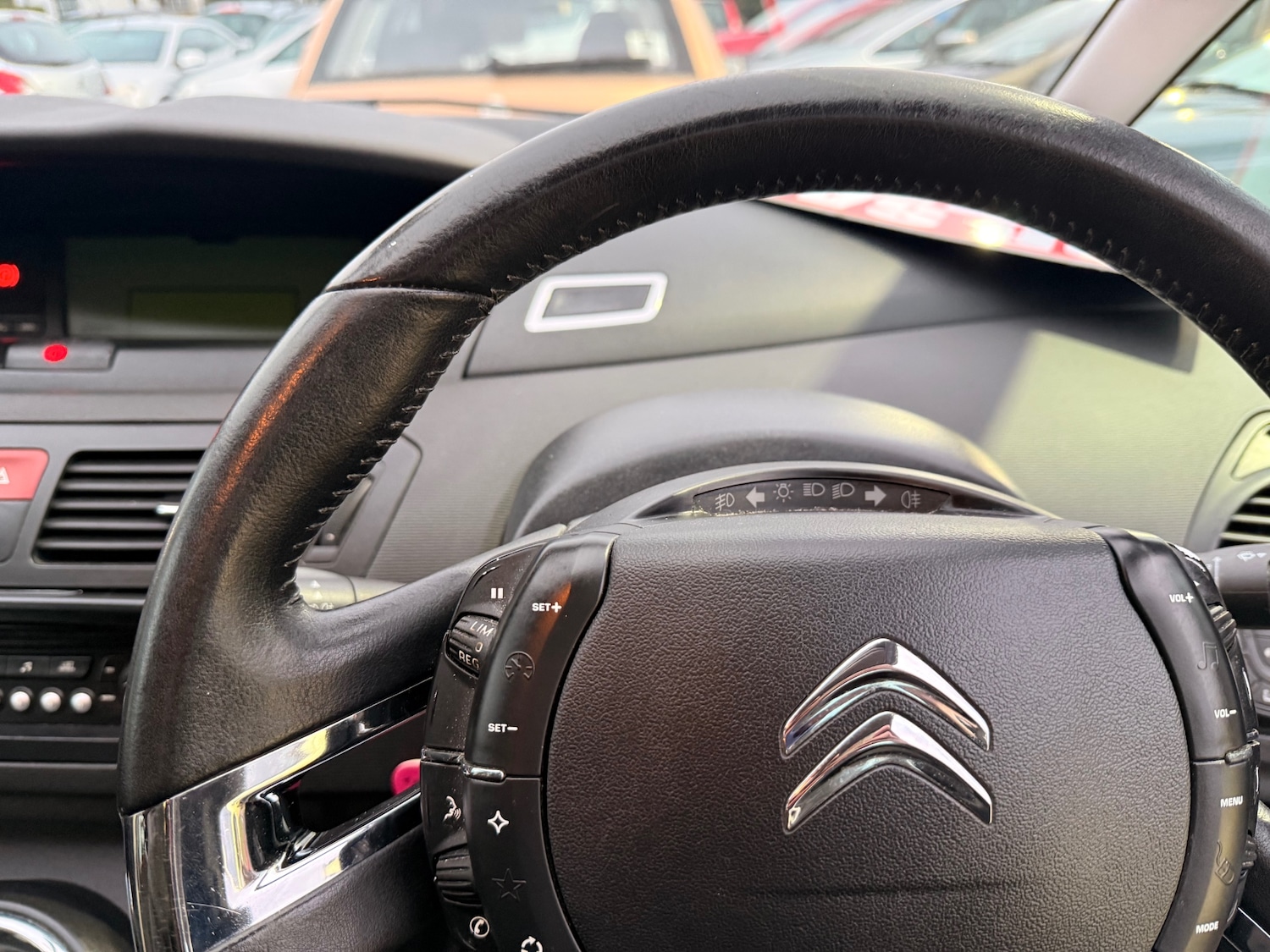 Used Citroen C4 Picasso 2011 for sale - 76765070: Photo 9