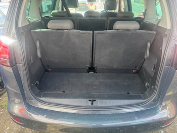 Used Vauxhall Zafira 2015 for sale - 76045757: Photo