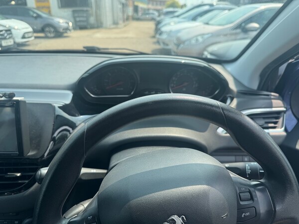 Used Peugeot 208 2012 for sale - 74855257: Photo 9