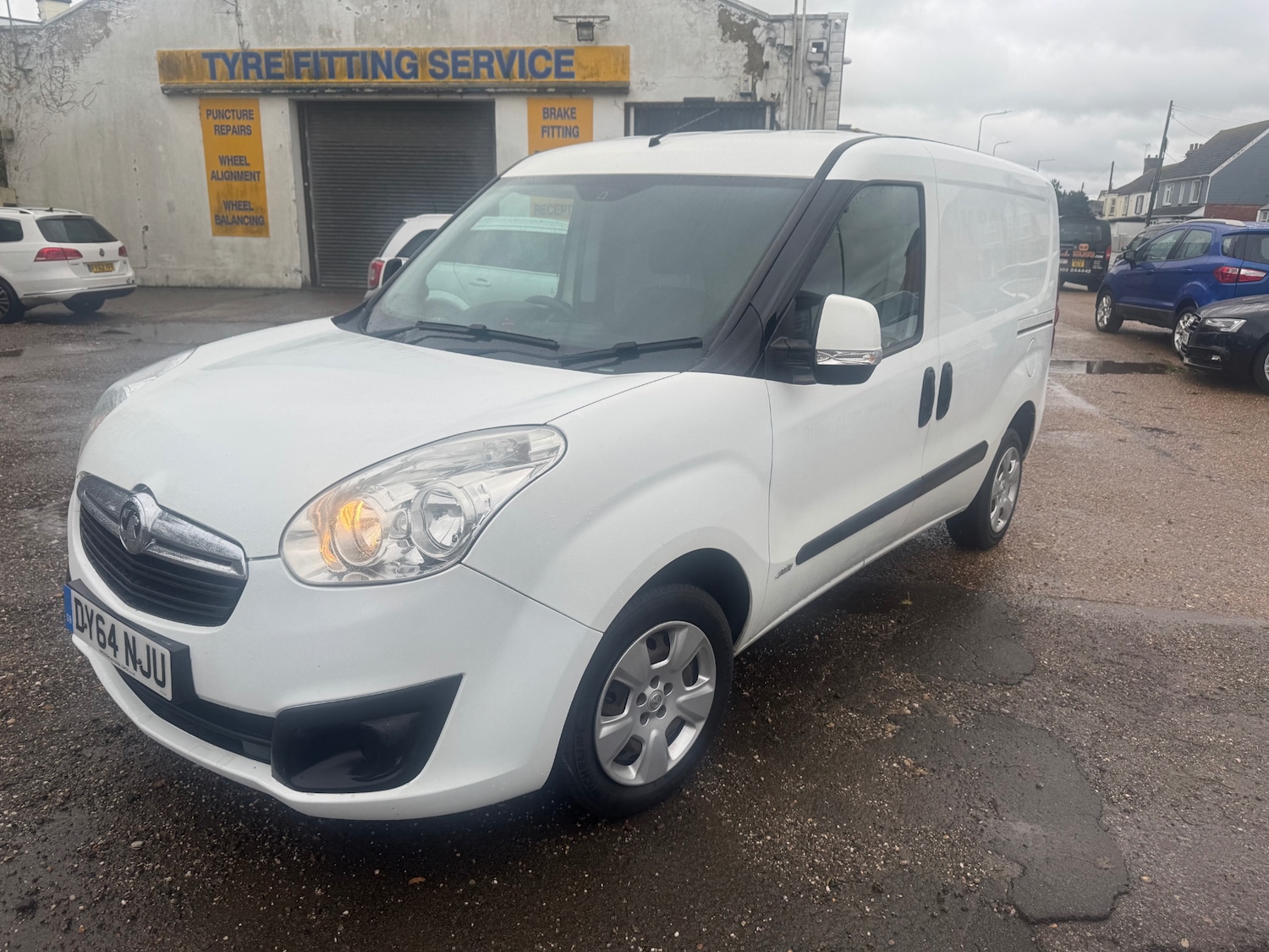Used Vauxhall Combo 2014 for sale - 76352334: Photo 2