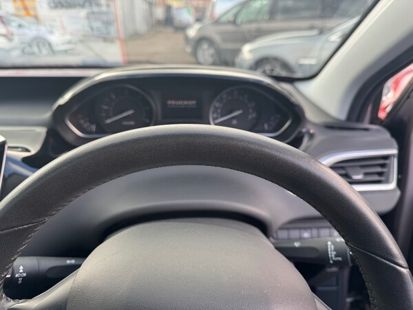 Used Peugeot 208 2012 for sale - 74023857: Photo 10