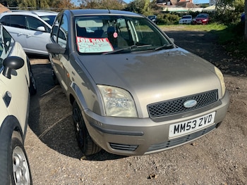 Used Ford Fusion 2004 for sale - 76102221: Photo