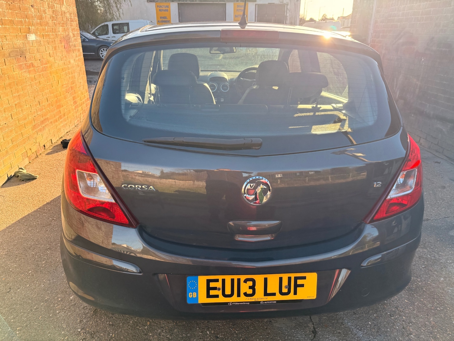 Used Vauxhall Corsa 2013 for sale - 76694368: Photo 3