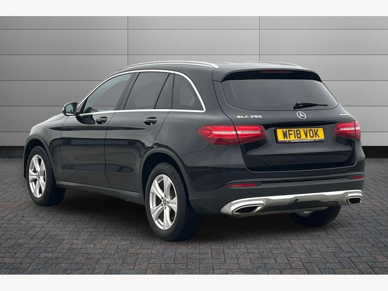 Used Mercedes-Benz GLC 2018 for sale - 77293062: Photo 2