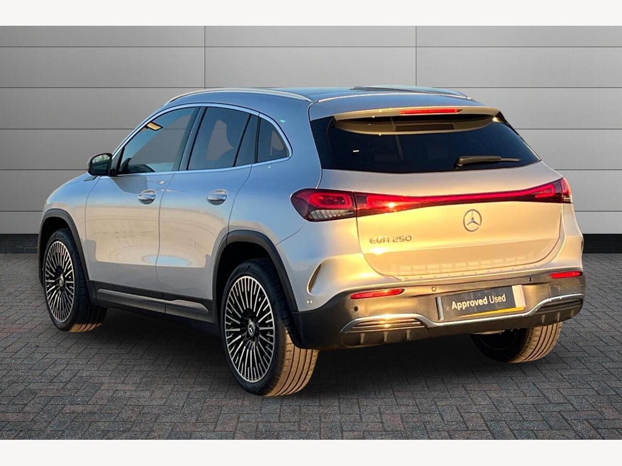 Used Mercedes-Benz EQA 2021 for sale - 76803678: Photo 2