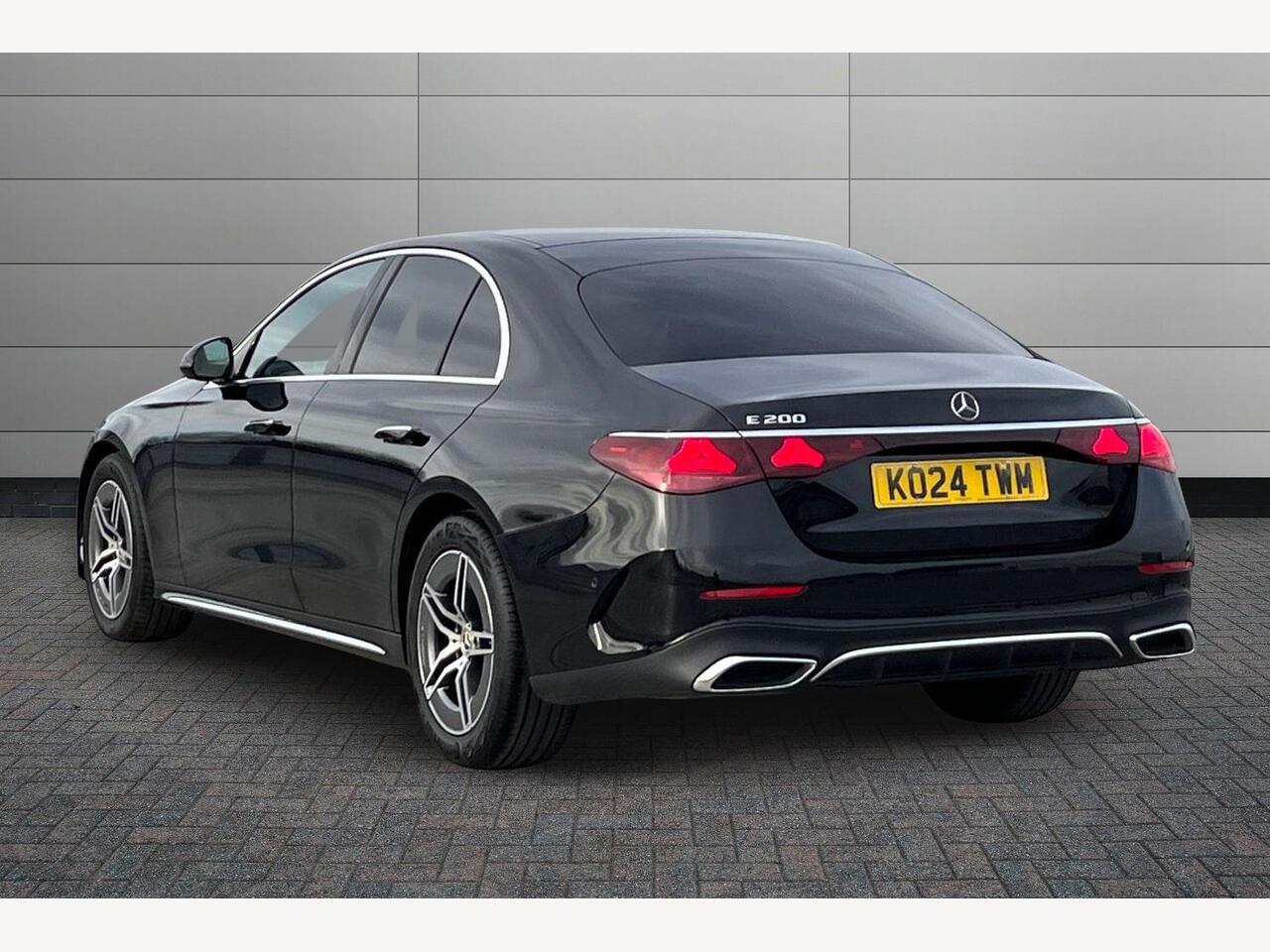 Used Mercedes-Benz E Class 2024 for sale - 77885267: Photo 2