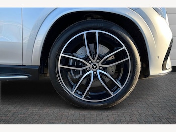 Used Mercedes-Benz GLE 2025 for sale - 76977600: Photo