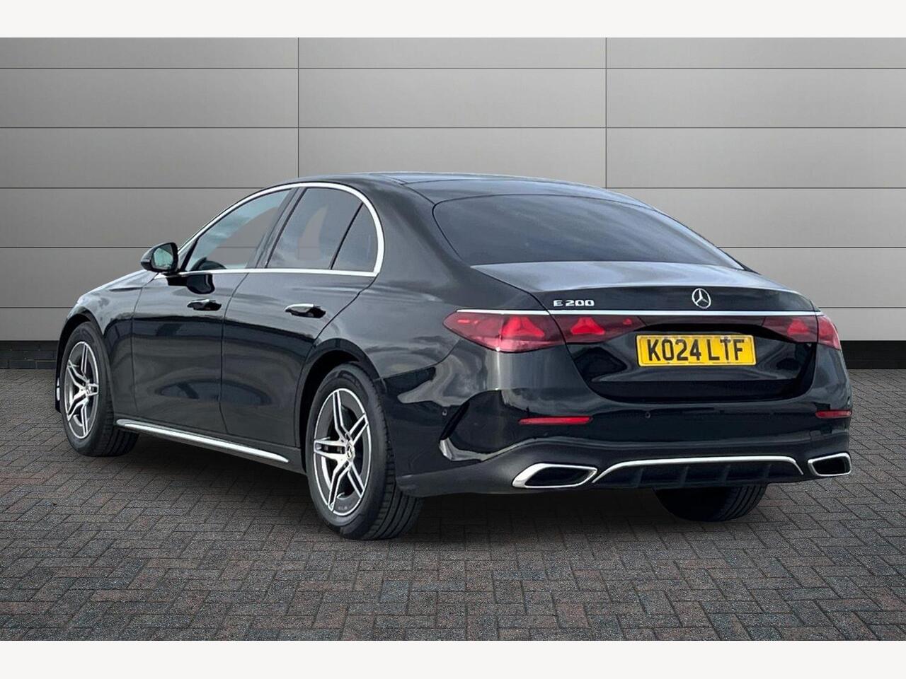 Used Mercedes-Benz E Class 2024 for sale - 77885268: Photo 2