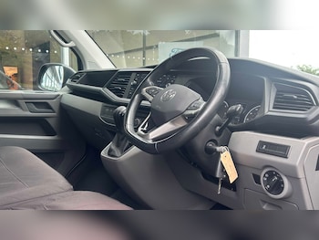Used Volkswagen Transporter 2023 for sale - 79523840: Photo
