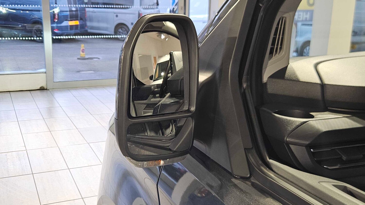 Used Ford Tourneo Custom for sale - 77648958: Photo 32