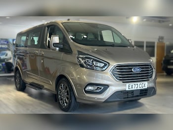 Used Ford Tourneo Custom 2023 for sale - 76156122: Photo