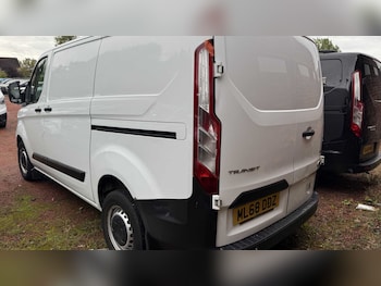 Used Ford Transit Custom 2018 for sale - 76156094: Photo 3