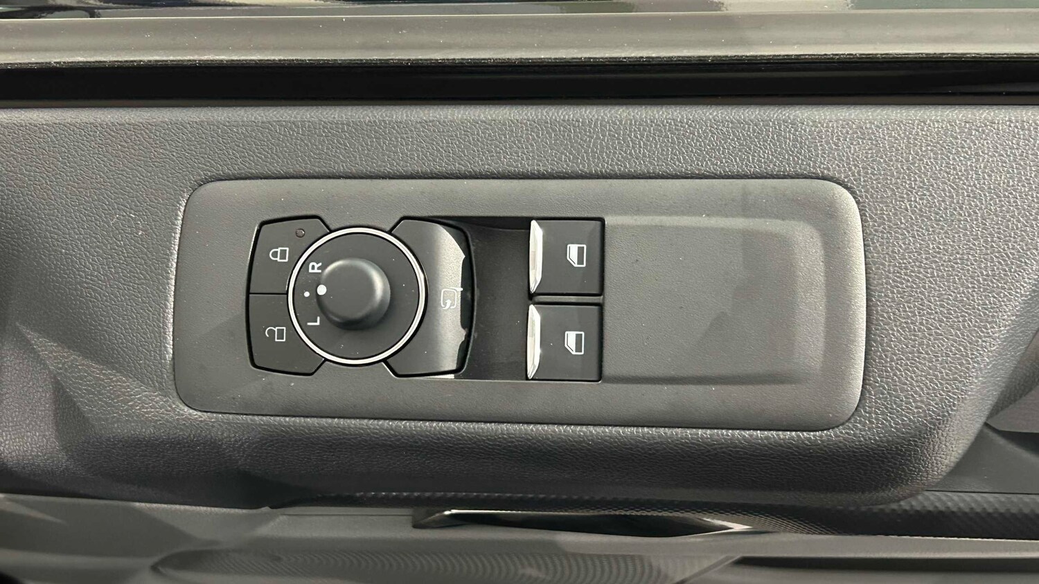 Used Ford Transit Custom for sale - 77960620: Photo 16