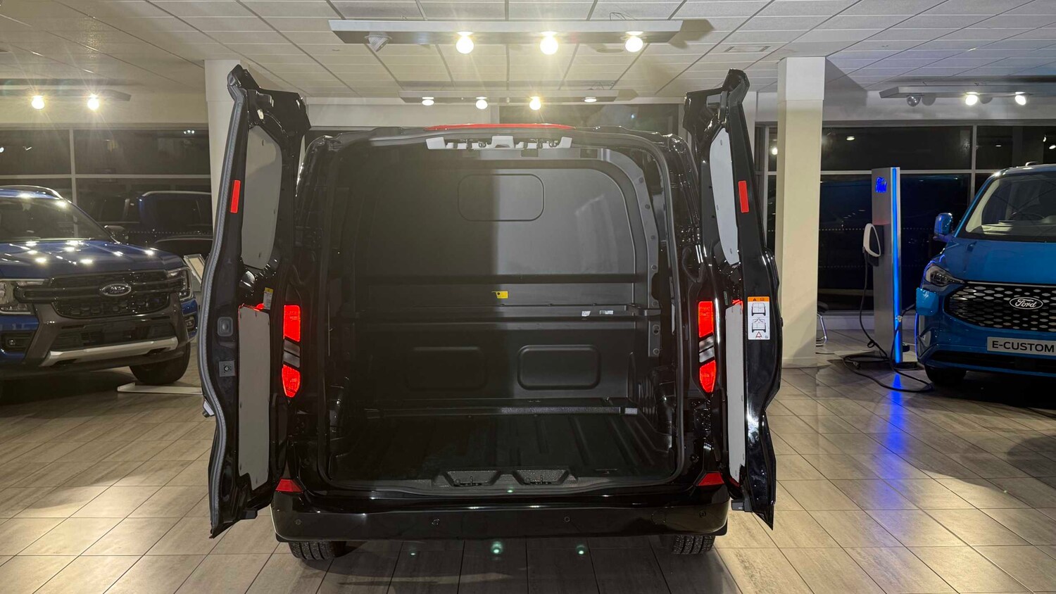 Used Ford Transit Custom 2024 for sale - 76587623: Photo 10