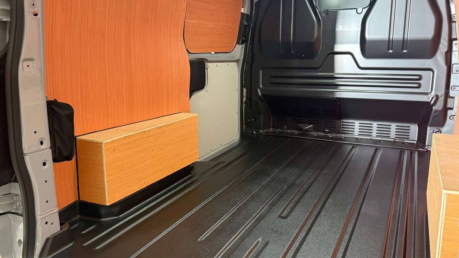 Used Ford E-Transit Custom for sale - 77147259: Photo 24