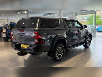 Used Toyota Hilux 2023 for sale - 75317878: Photo