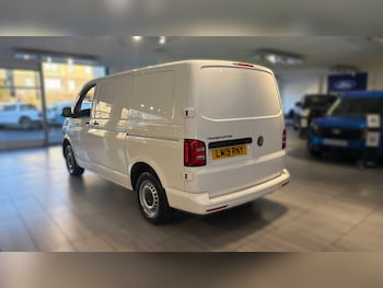 Used Volkswagen Transporter 2019 for sale - 78052268: Photo